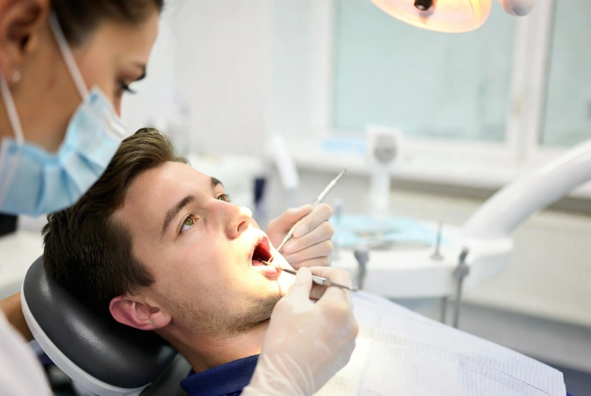 tooth extraction in Lahore img