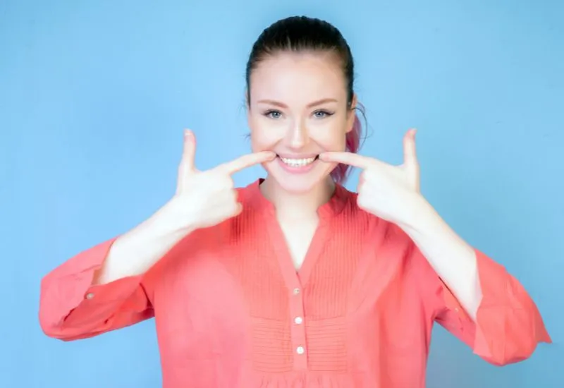 teeth whitening service in lahore